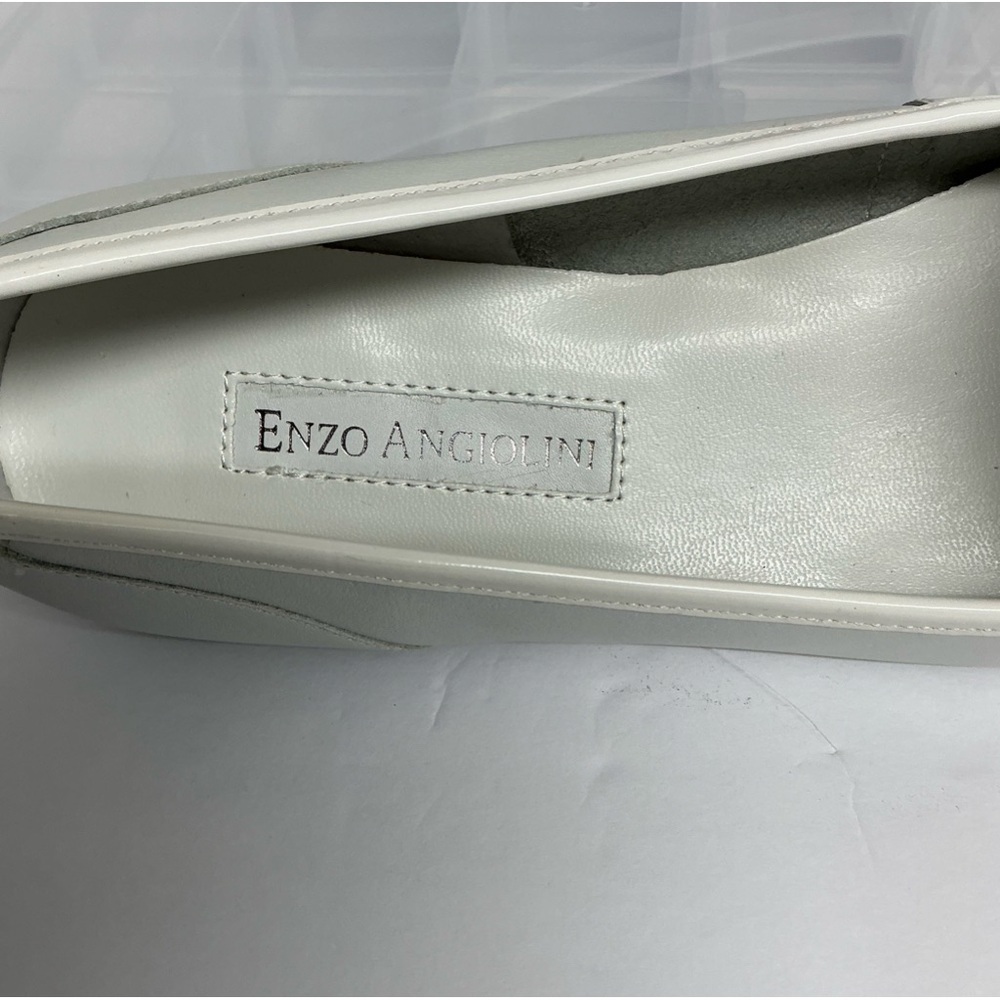 Enzo Angiolini Women’s White Flats & Loafers with Elegant Bow Tassels Detail - Picture 6 of 14